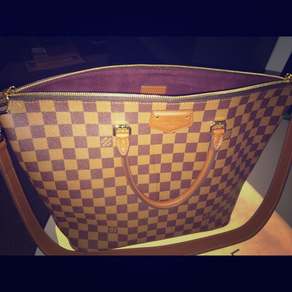 Louis Vuitton Belmont Handbag, 100% authentic