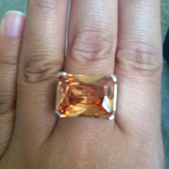 Silver Ring w/topaz colored stone