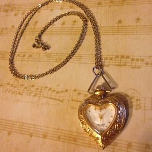 Beautiful heart clock pendant necklace