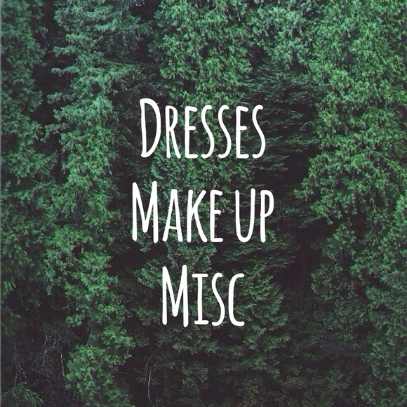 Dresses, make up, misc - Picture 1 of 1