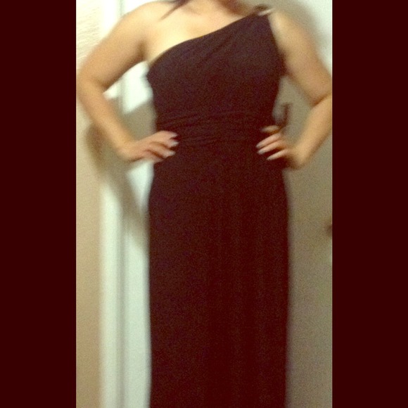 Long one shoulder black dress