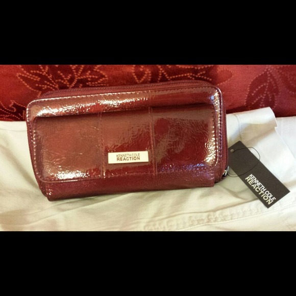 Kenneth Cole Wallet - Picture 1 of 2