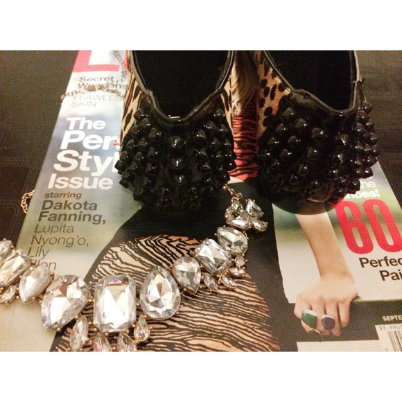 🚫sold🚫⭐️Host pick 9/5⭐️Spiked leopard loafers 🎀 - Picture 3 of 3