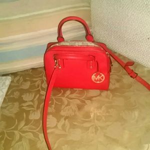 Michael kors small cross body