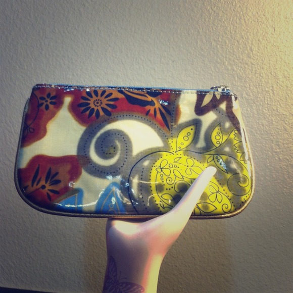 Small Zipper Retro Clutch