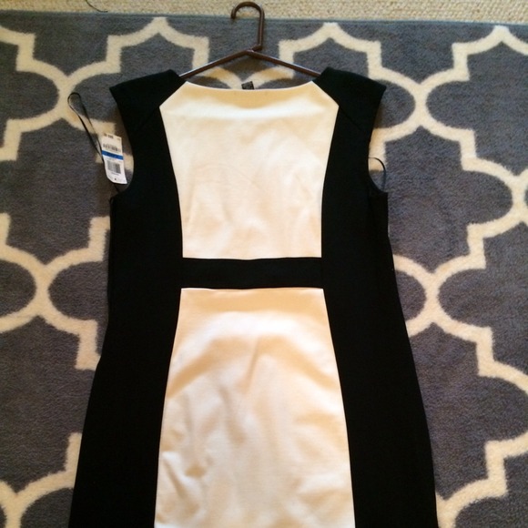 ππHP!ππNWT Black and White Cocktail Dress π·π» - Picture 3 of 3