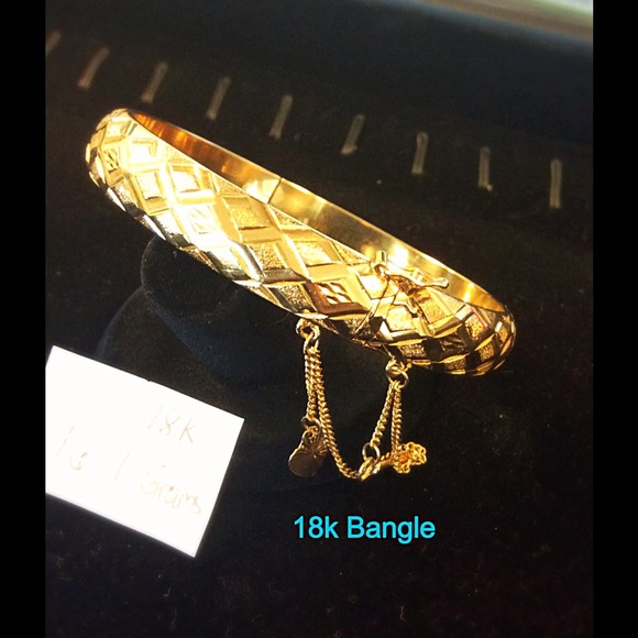 100 % REAL 18karat GOLD (Pawnable) Bangle - Picture 4 of 4