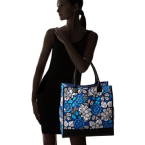 🎉Sold on Ebay🎉 NWT Vera Bradley Boxy Tote - Picture 3 of 3