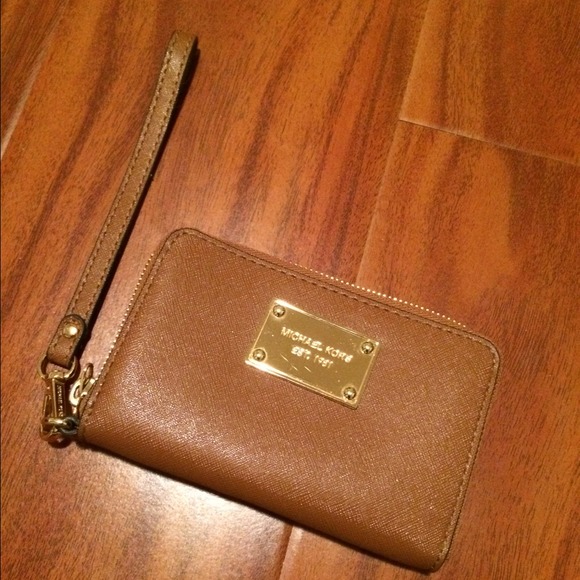 Michael Kors Clutches & Wallets - Michael Kors wrist wallet