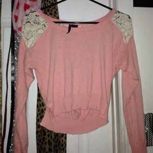 Long sleeve , crop top