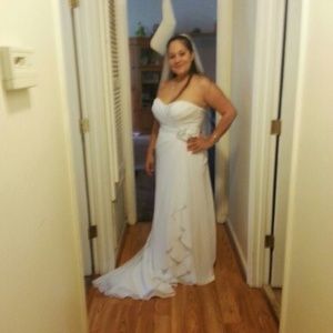Davids Bridal Wedding Gown