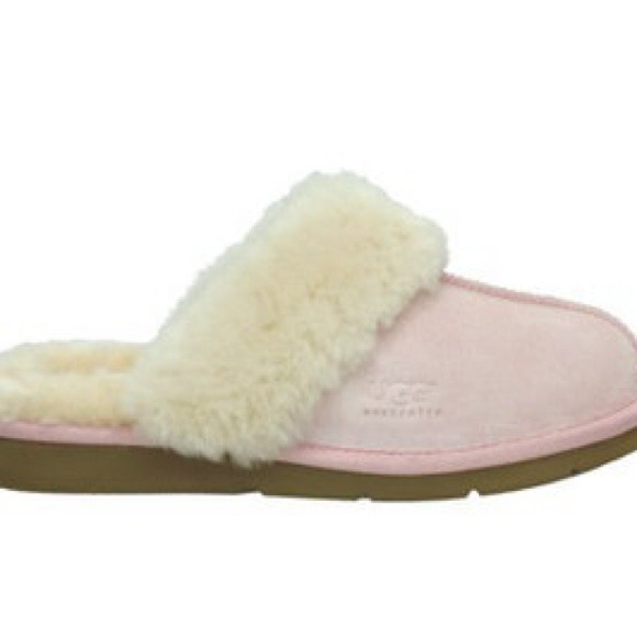 🌸 RESERVED Pink Ugg Slippers 🌸