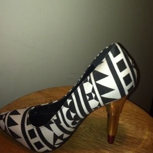 Woman's Lipstick Pumps