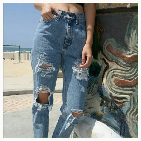 SOLD Vintage High Waist Levi Boyfriend Jeans