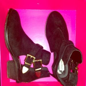 Steve Madden Booties