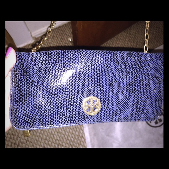 Tory Burch clutch/side bag in blue NWOT rare - Picture 1 of 4