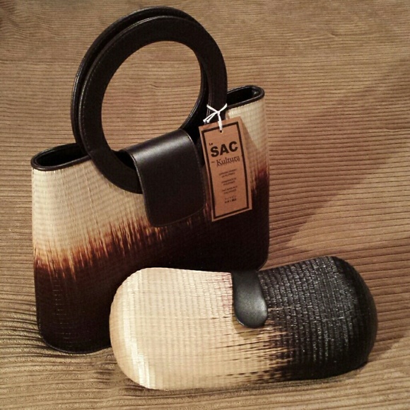 Brand new purse with clutch purse to go along with