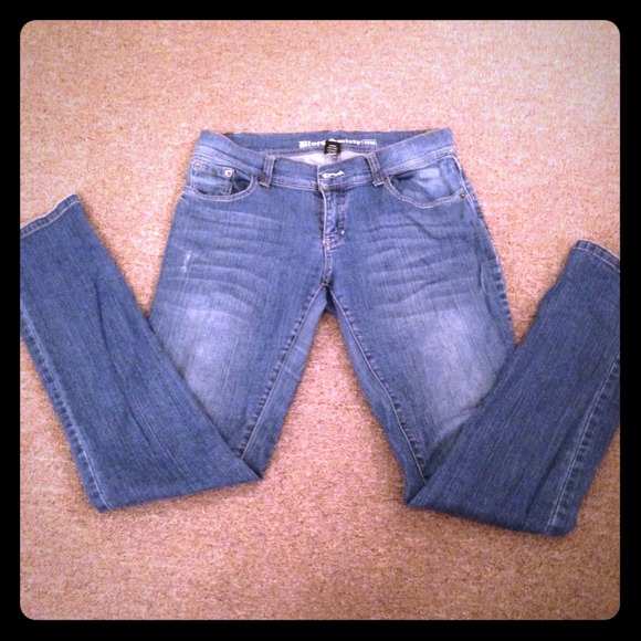 ✨Blues Society Skinny Jeans✨