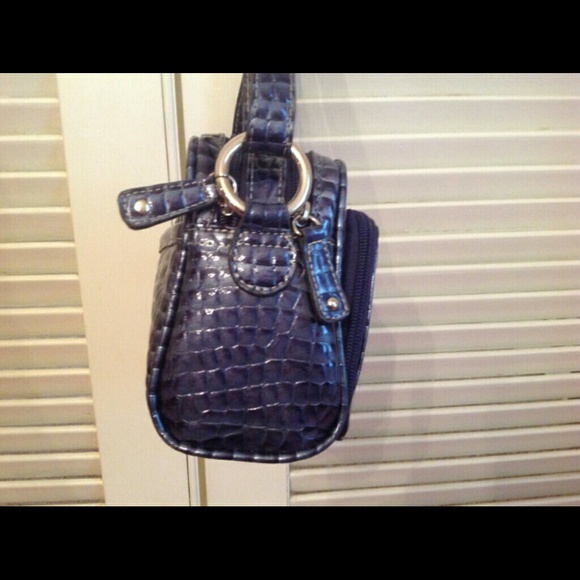 Handbag - Picture 3 of 4