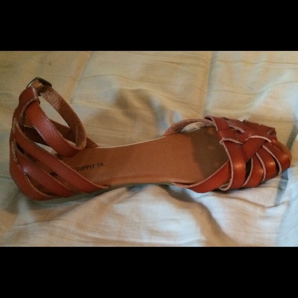 Sandals. - Picture 2 of 2