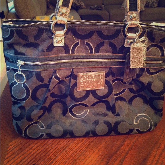 Coach shoulder bag