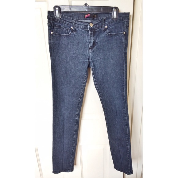 ♻️DONATED♻️ Forever 21 Dark Wash Denim Jean - Picture 2 of 3