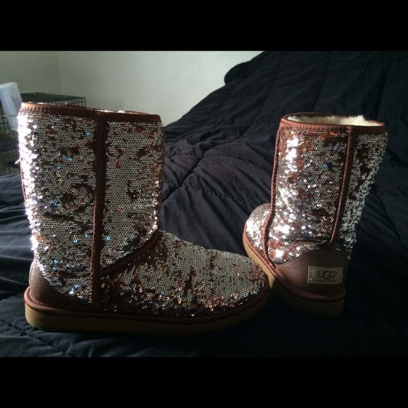 SOLD ON ANOTHER SITE🍒Brown Sequin UGG Boots