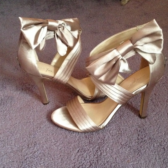 Jacqueline Ferrar heels