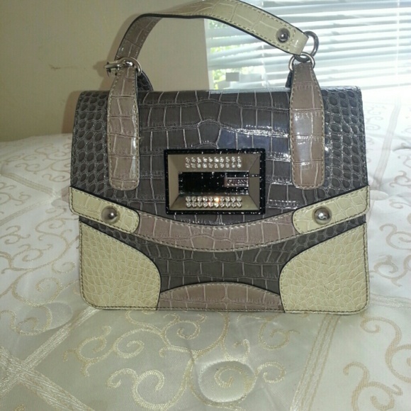 Hand bag