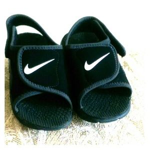 Toddler Size 9 Sandals For Aryanna