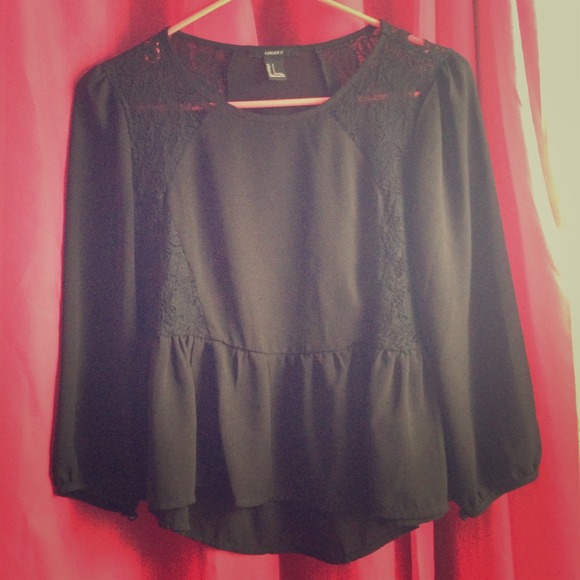 Black 3/4 Sleeve Peplum W Lace