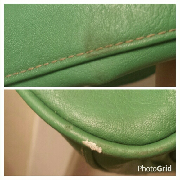 *GIFTED *Green Purse with $15 Purchase!!! - Picture 4 of 4