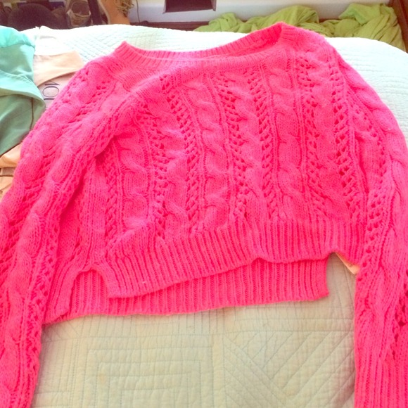 Super cute pink Hollister sweater!