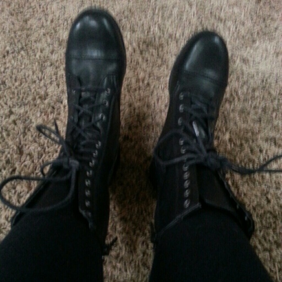 F21 combat boots