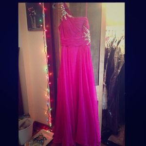A Dave & Jonny prom dress. Style 8 57 5