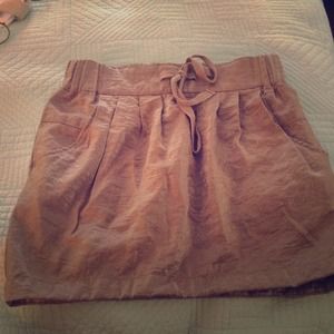Love21 Cute metallic skirt with zipper detail!!