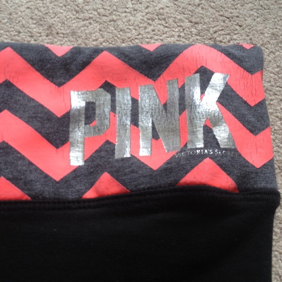 Vs pink leggings - Picture 2 of 3