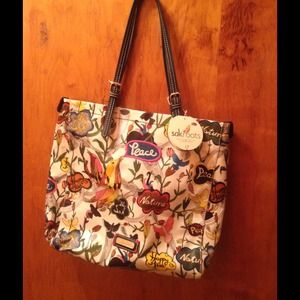 The Sak Sakroots handbag with wristlet