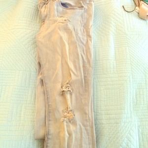 Bullhead Light Wash Destroyed Denim!