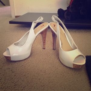 Brand new white pump 5inch heels, platform 1inch
