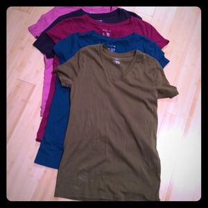 5 Merona V-neck T-shirts