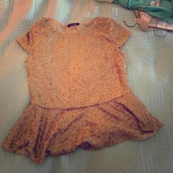 Adorable Gold Glitter Peplum Shirt!