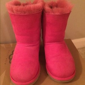 Girls UGG boots pre owned
