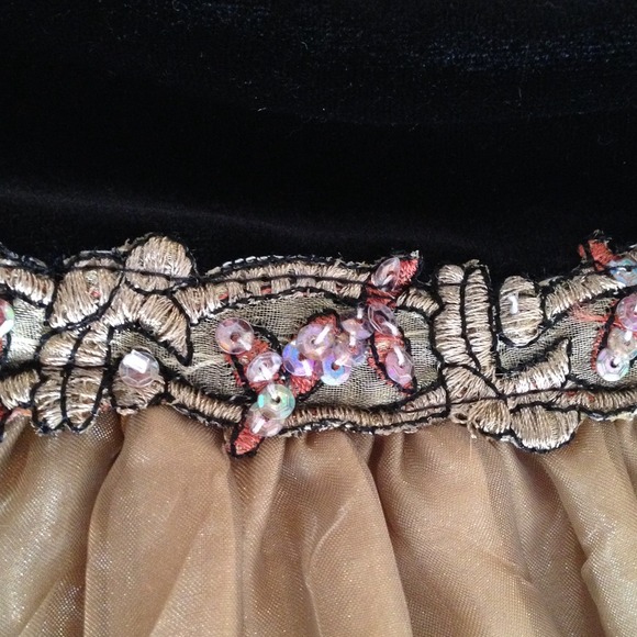 Children's Dress - Picture 4 of 4