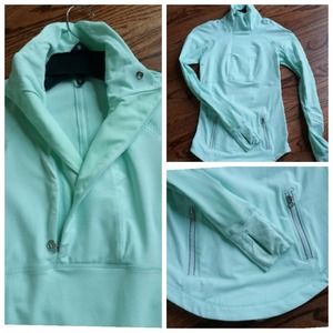 1/2 Zip Mint Run Top