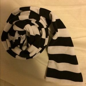 Black and white striped scarf