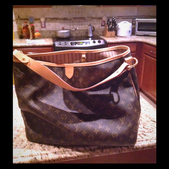 Authentic Louis Vuitton Delightful MM