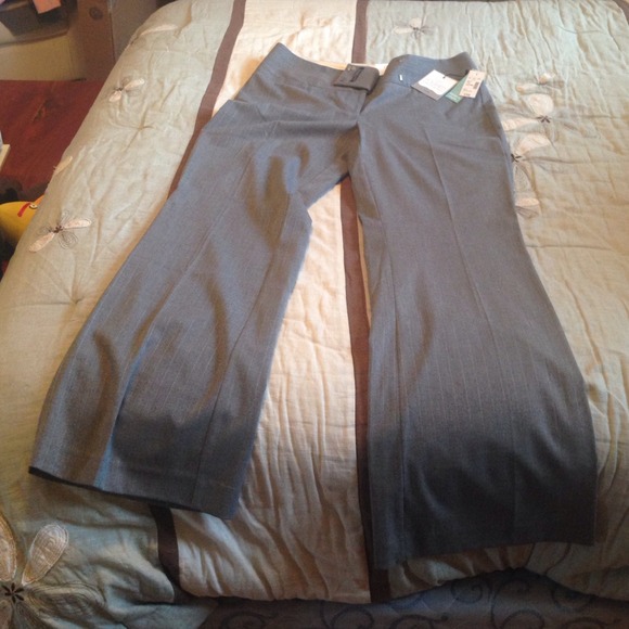 Grey trouser leg dress pants