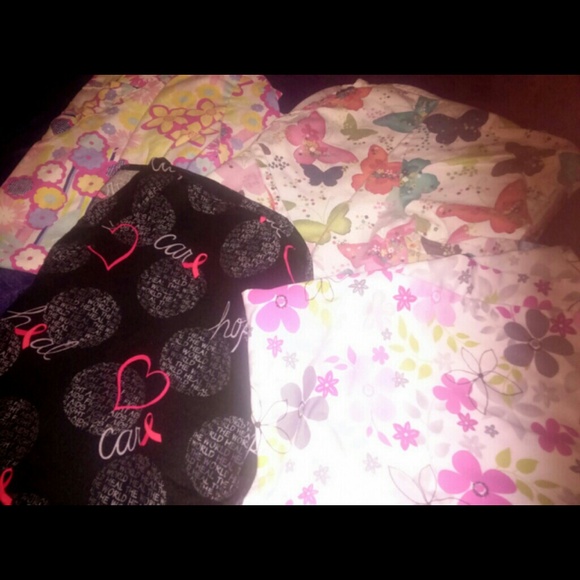 scrub top bundle! - Picture 1 of 1
