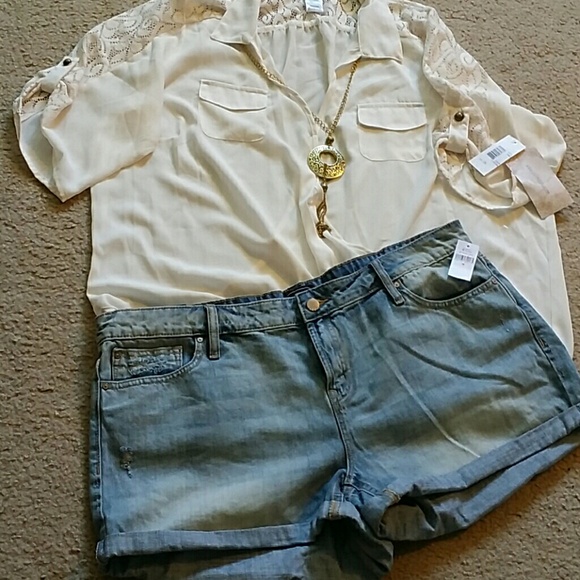 BRAND NEW GAP DENIM SHORTS